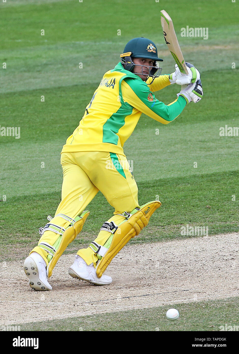 Australiens Usman Khawaja in schlagende Aktion während der ICC Cricket World Cup Warm up Match am Hampshire Schüssel, Southampton. Stockfoto