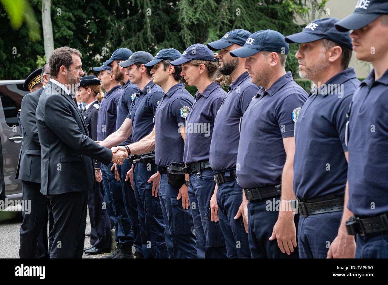 Christophe Castaner, Minister des Innern, auf einer Reise nach Lyon nach Victor Hugo Street Bombardierung, die Linke 13 Menschen verletzt worden. Während der da Stockfoto