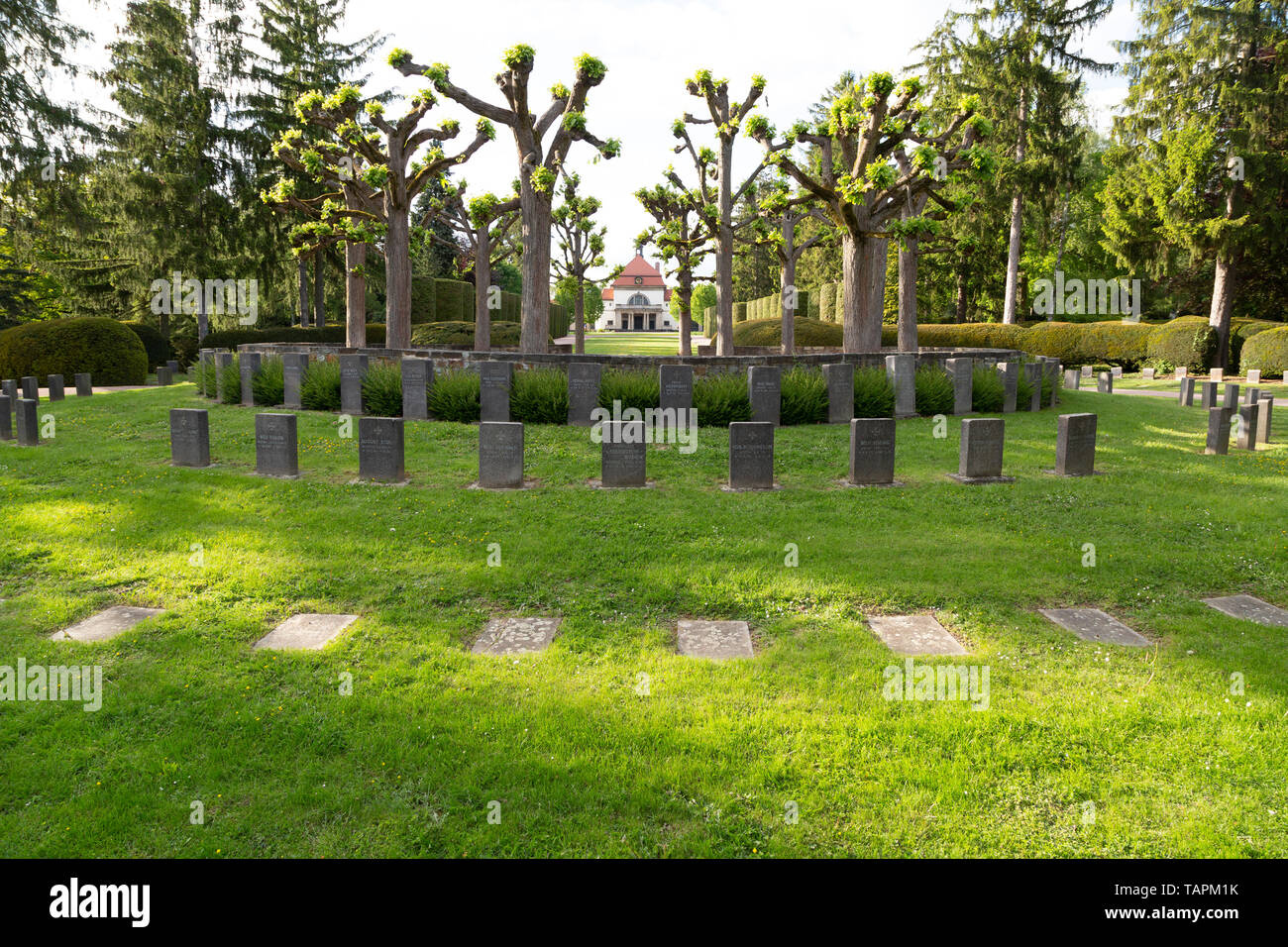 Gräber von Gefallenen deutschen Soldaten des Ersten Weltkriegs in Wiesbaden, Deutschland. Stockfoto
