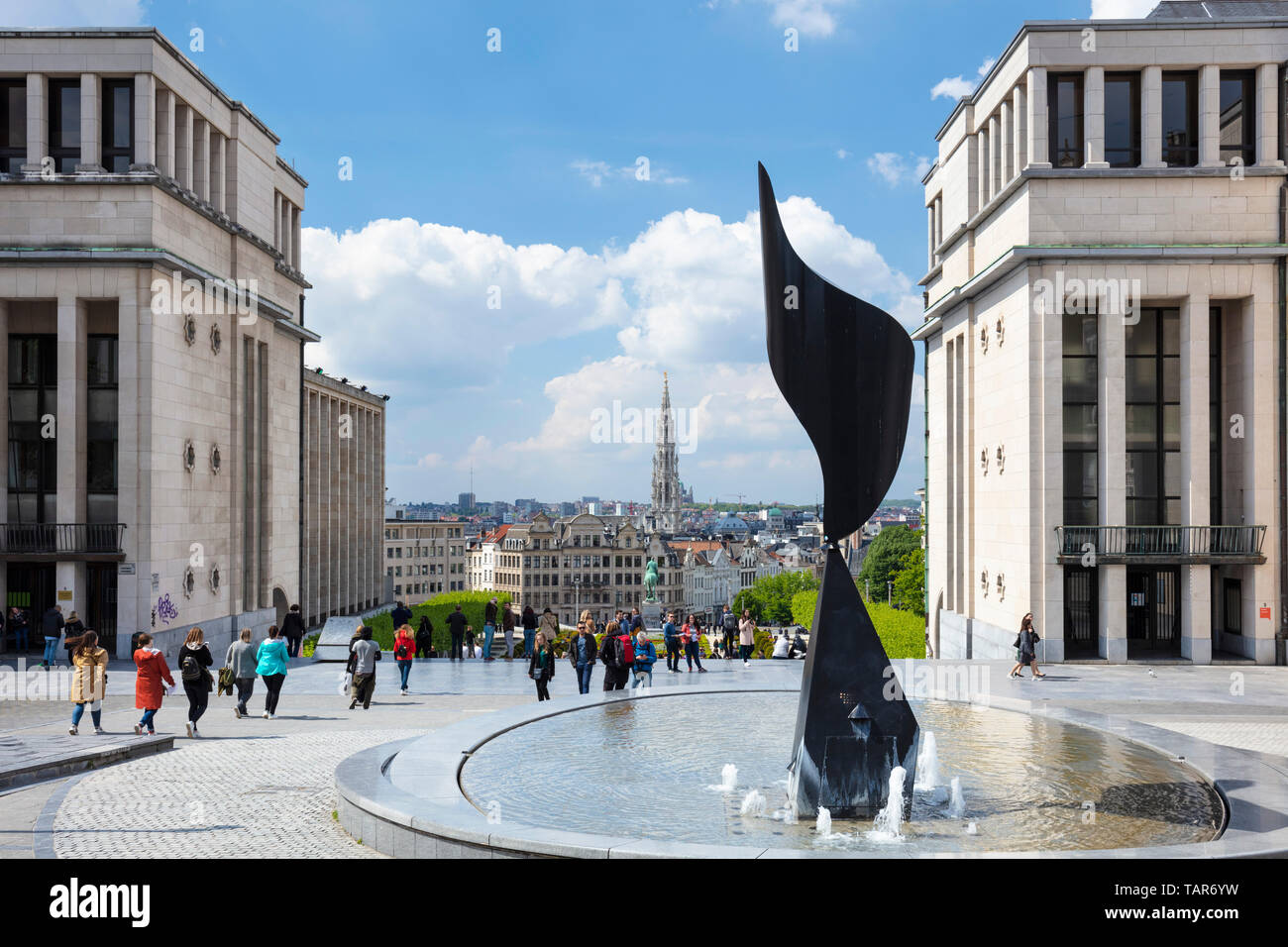 Het Wervelend Oor, L'oreille Tourbillonante den wirbelnden Ohr Skulptur Springbrunnen Mont des arts Kunstberg Brüssel Belgien Eu Europa Stockfoto