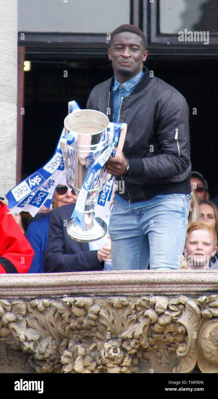 Wirral, Großbritannien, 27. Mai 2019 Tranmere Rovers Homecoming Feiern im Birkenhead Rathaus zu den Mannschaften, die den Aufstieg in Liga 1 Credit Ian Fairbrother/Alamy Stockfotos feiern Stockfoto