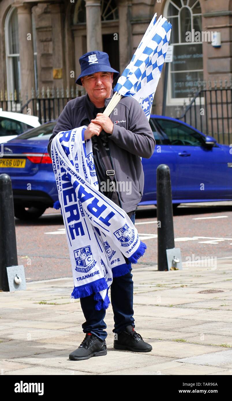 Wirral, Großbritannien, 27. Mai 2019 Tranmere Rovers Homecoming Feiern im Birkenhead Rathaus zu den Mannschaften, die den Aufstieg in Liga 1 Credit Ian Fairbrother/Alamy Stockfotos feiern Stockfoto