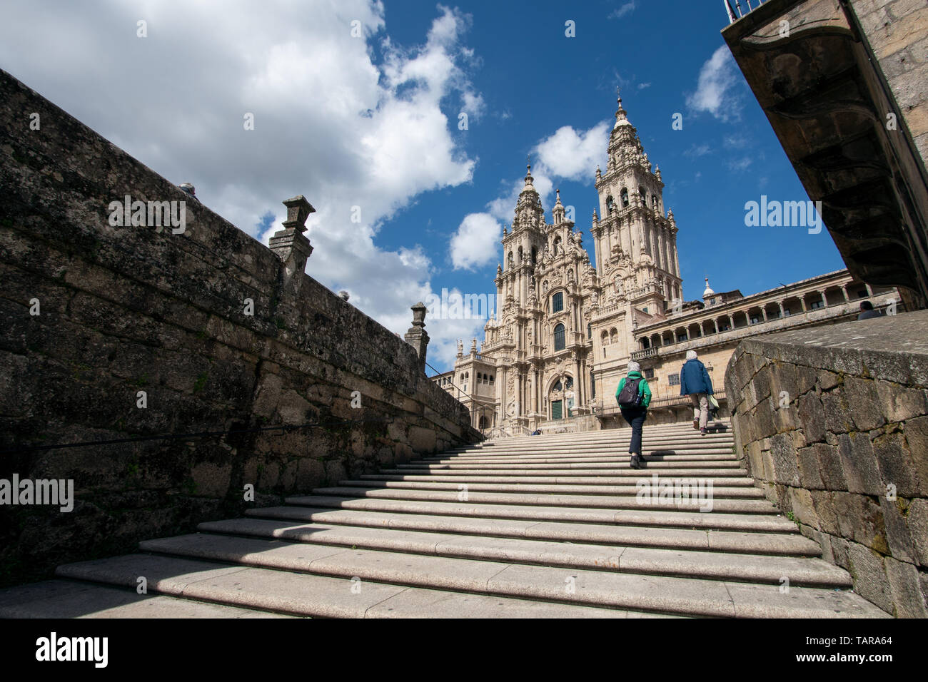 Blick auf die Kathedrale von Santiago de Compostela Obradoiro Square. Pilgerfahrt Schicksal Stockfoto