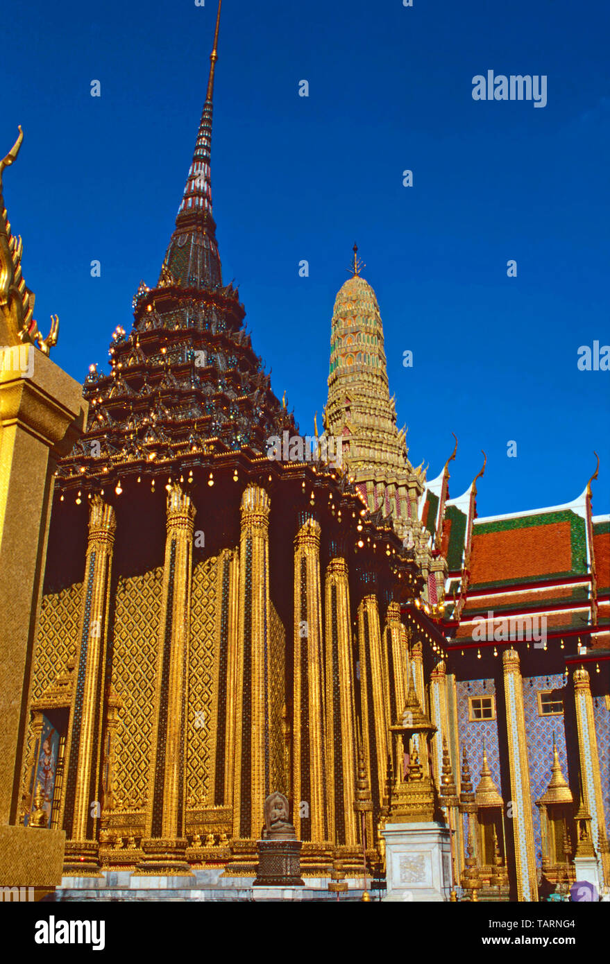 Mondhob Prasart Phra Chedi im Tempel des Smaragd-Buddha, Bangkok, Thailand Stockfoto