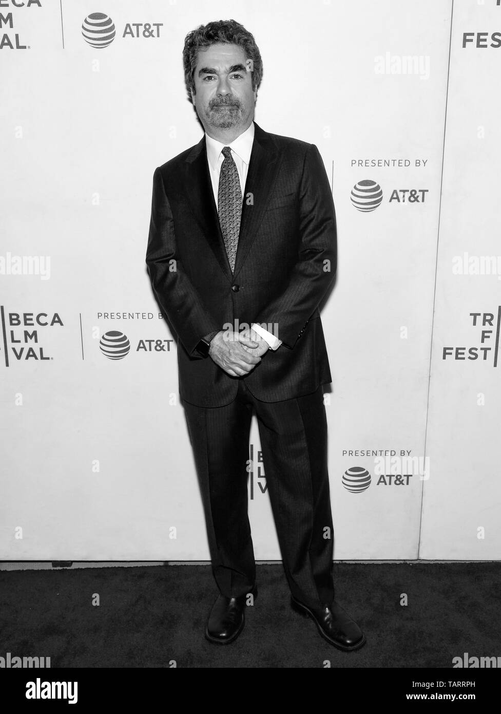New York, NY - 02.Mai 2019: Joe Berlinger besucht Premiere von extrem Böse, erschreckend Bösen und Gemeinen Film während Tribeca Film Bankettsaal an BMCC Stockfoto