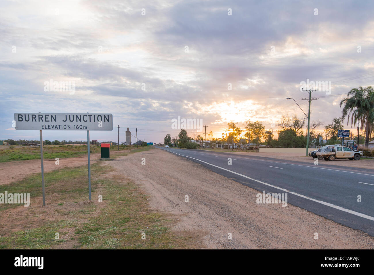 Die östliche Eintrag auf der Kamilaroi Highway in die New South Wales Land Stadt Burren Junction, Australien, Bevölkerung 276 (2016) Stockfoto