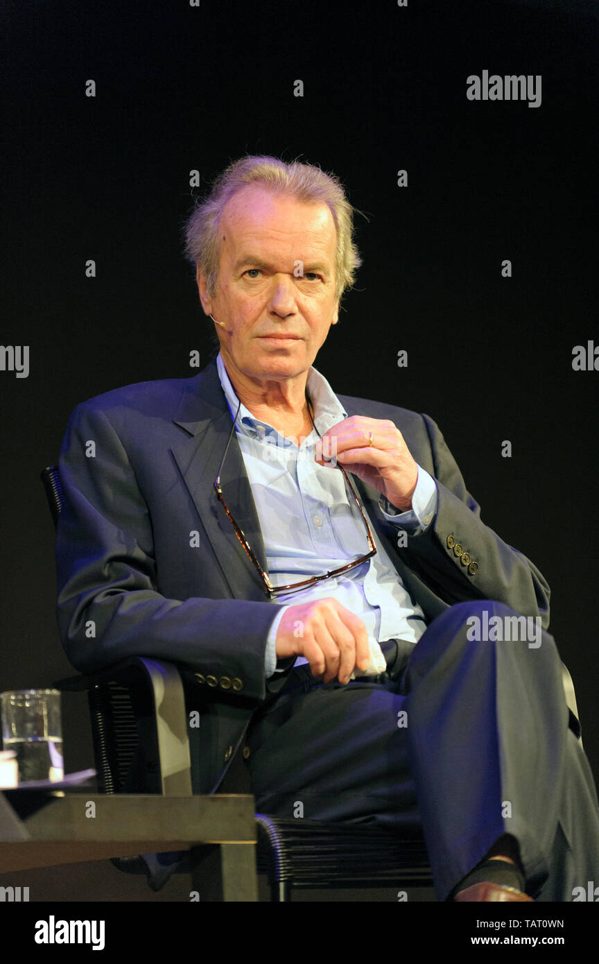 Englisch Autor Martin Amis am Cheltenham Literatur Festival, 11. Oktober 2014. Stockfoto