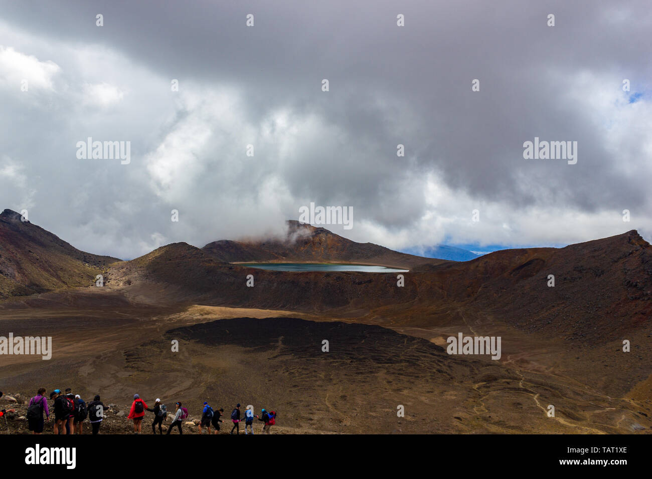 Querformat von bunten Emerald Lakes und der vulkanischen Landschaft, Tongariro National Park, Neuseeland Stockfoto