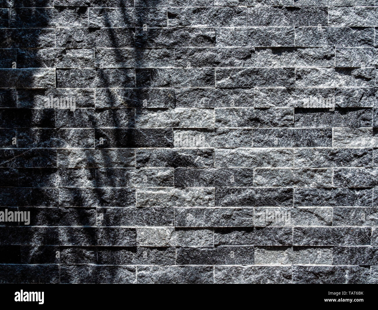Tropische Palm Leaf Schatten Auf Moderne Graue Mauer Hintergrund Grauen Stein Ziegel Fliesen Textur Stockfotografie Alamy
