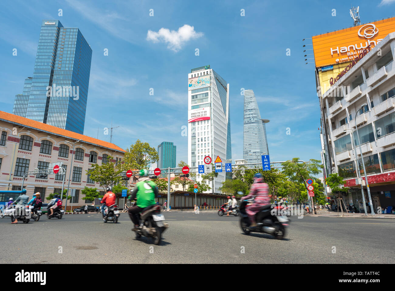 Ho Chi Minh City, Vietnam - 13. April 2019: Die Innenstadt (in Ham Nghi Straße) und die Hochhäuser. Stockfoto