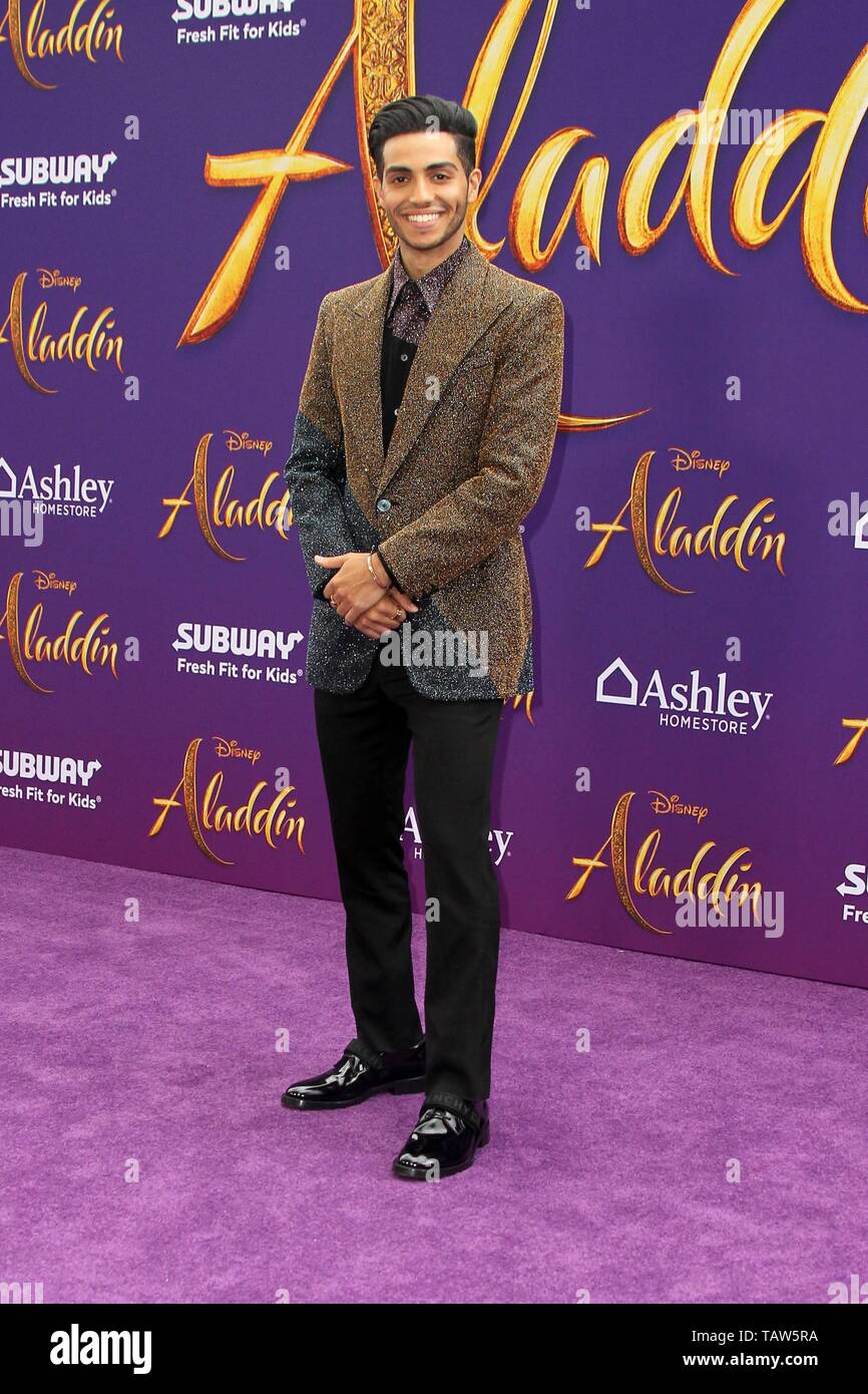 Mena Massoud in der Ankunftshalle für Aladdin Premiere, El Capitan Theatre, Los Angeles, CA 21. Mai 2019. Foto von: Priscilla Grant/Everett Collection Stockfoto