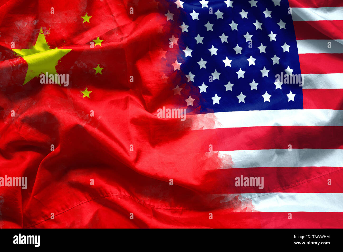 USA und China Flagge schwenkten. Multinationale Unternehmen Investitionen zwischen den USA und China, Finanzkonzept Stockfoto