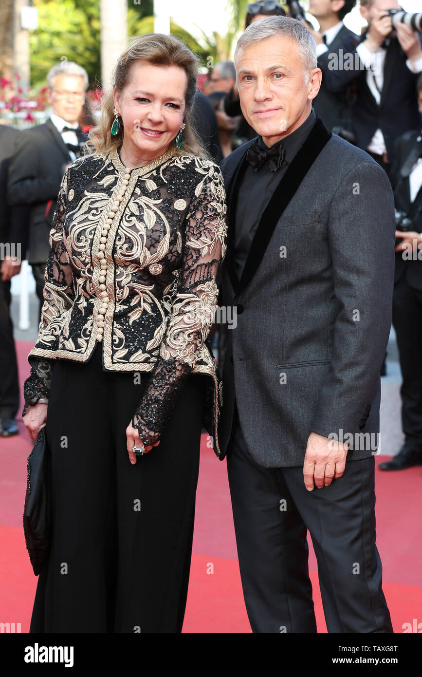 CANNES, Frankreich - 25. Mai: Caroline Scheufeule und Christoph Waltz an der Abschlussfeier der 72nd Cannes Film Festival (Credit: Mickael Chavet/ Stockfoto