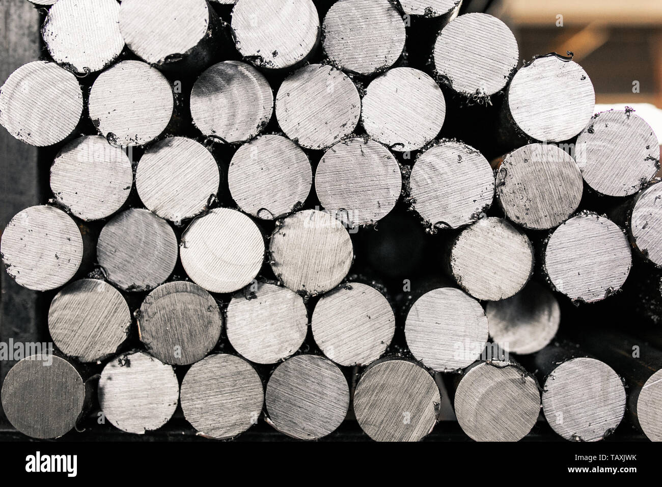 Metallstangen, Rohlinge für die Teile. Feuerverzinkter Stahl Bars Stockfoto