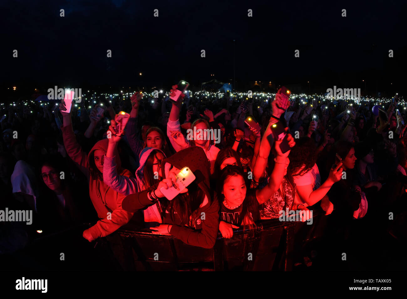 BARCELONA - Mai 18: Die Masse in einem Konzert in der Primavera Pop Festival am 18. Mai 2019 in Barcelona, Spanien. Stockfoto