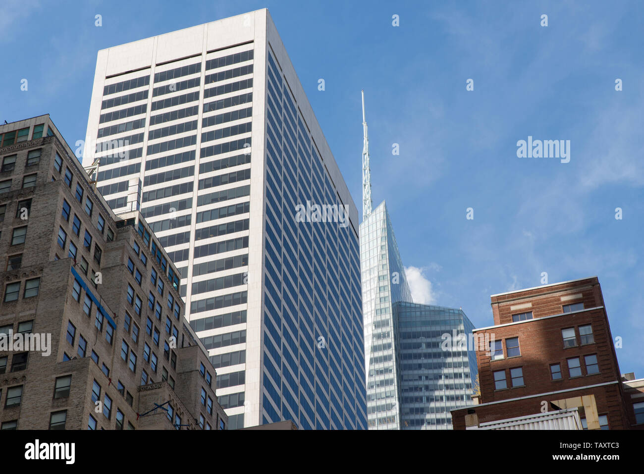 Bürogebäude und Wohngebäude Manhattan, im Stadtzentrum gelegenes Büro- und Wohngebäuden, Downtown Manhattan, New York City, USA. Stockfoto