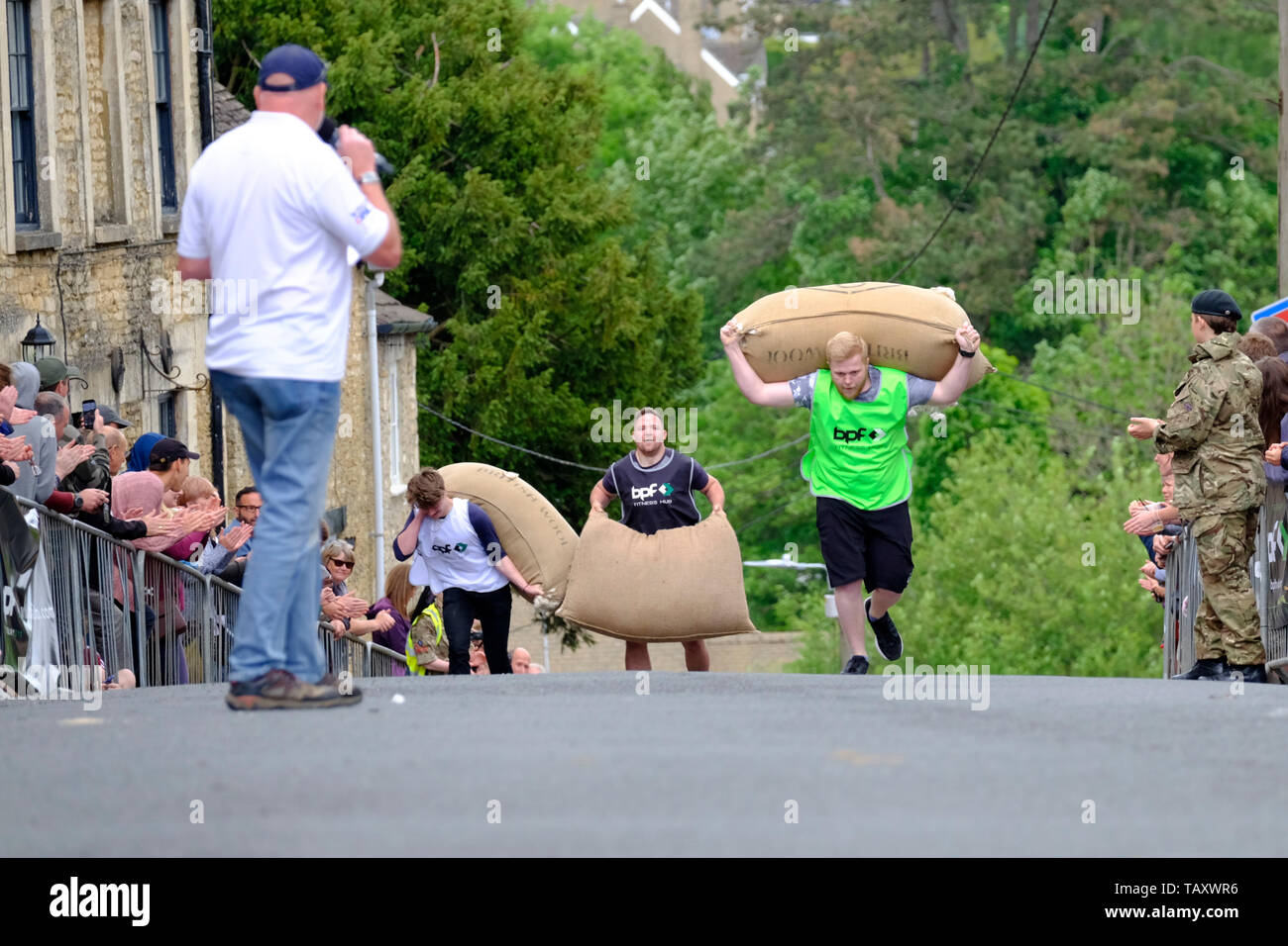 Tetbury Woolsack Rennen 2019 Das mens Rennen Stockfoto