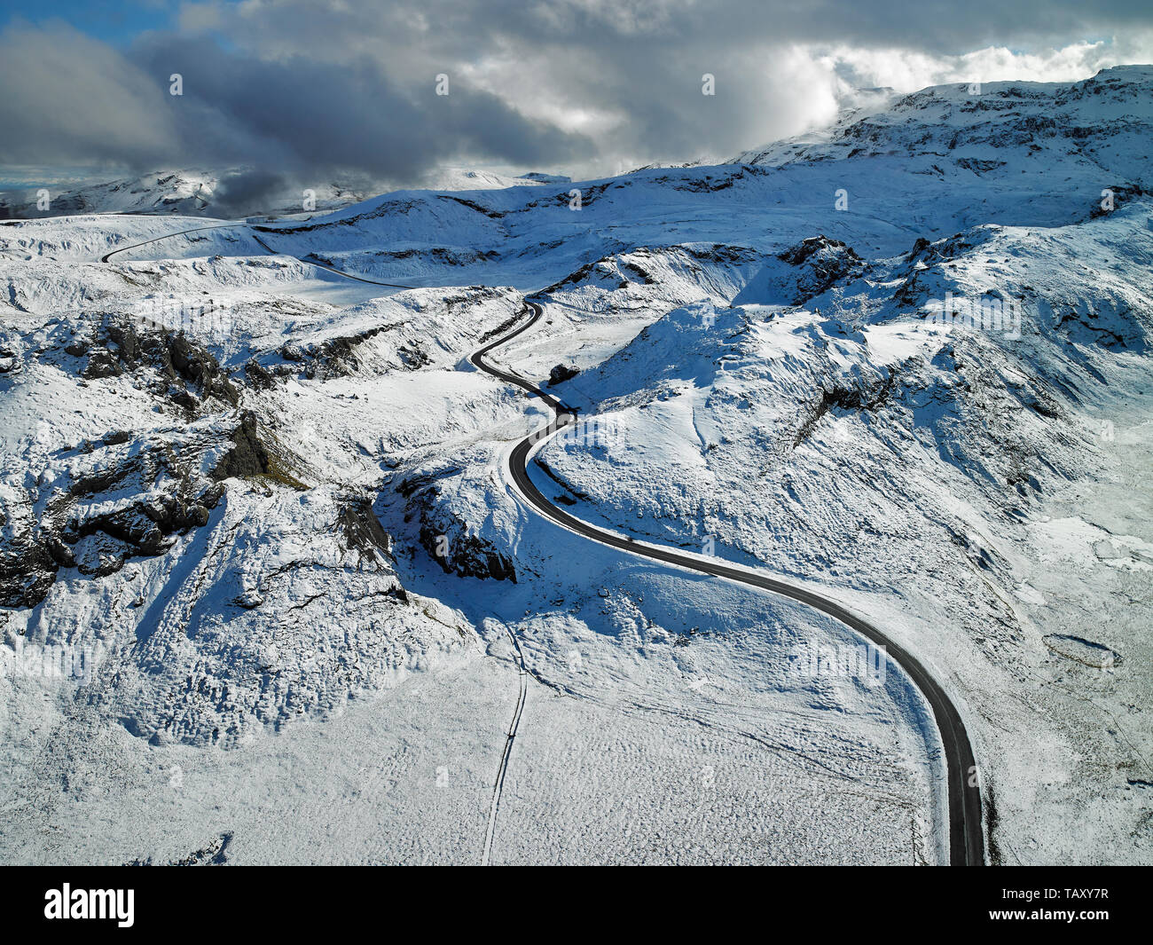 Schnee bedeckt Hengill Berg, Island Stockfoto