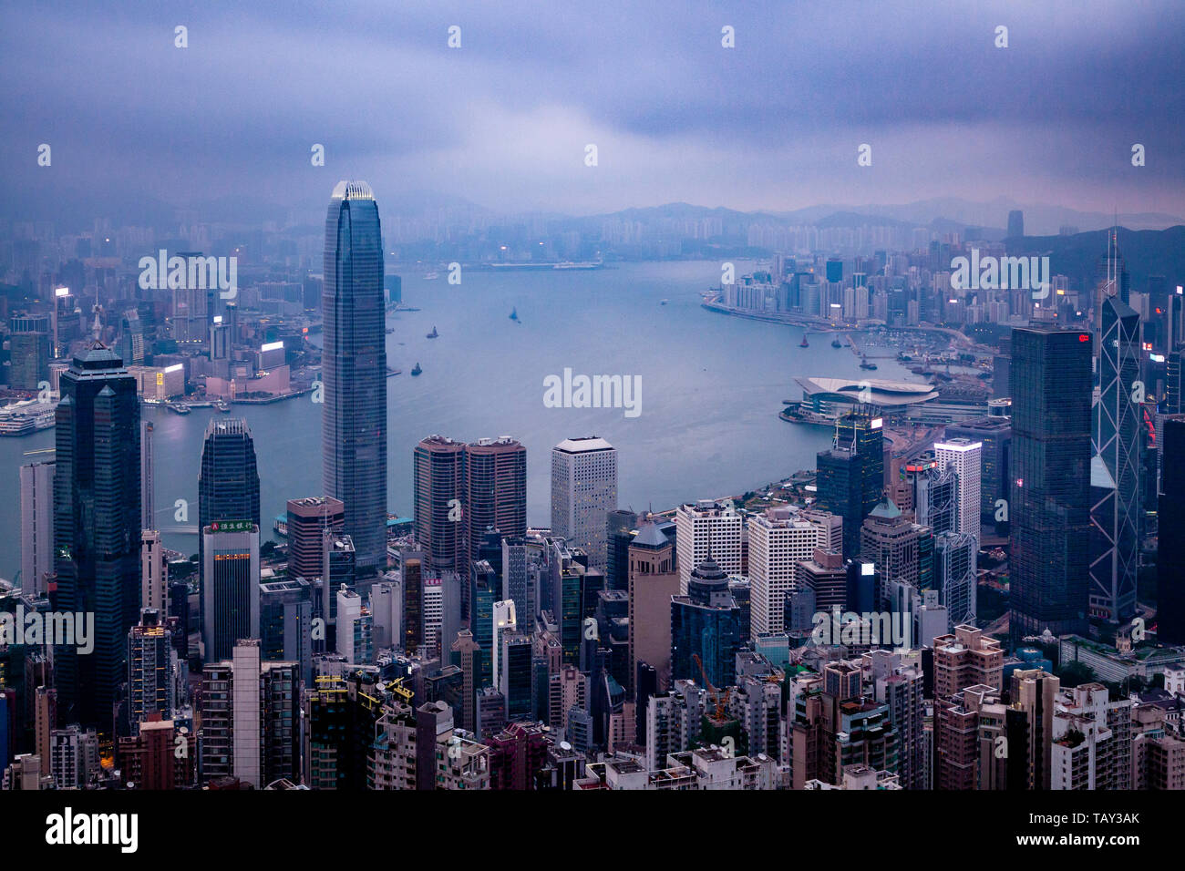 Blick auf die Skyline von Hongkong vom Victoria Peak, Hong Kong, China Stockfoto