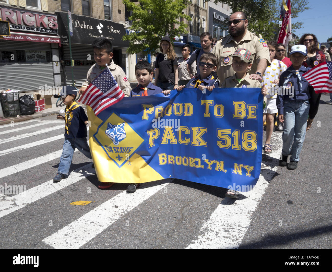 Cub Scout troop Märsche im Kings County 152 Memorial Parade in der Bay Ridge Abschnitt von Brooklyn, NY, 27. Mai, 20019. Stockfoto