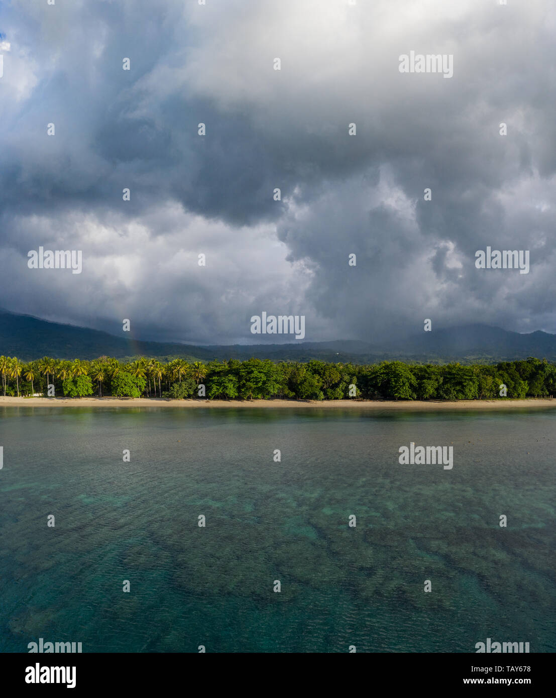 Wolken tropen -Fotos und -Bildmaterial in hoher Auflösung – Alamy