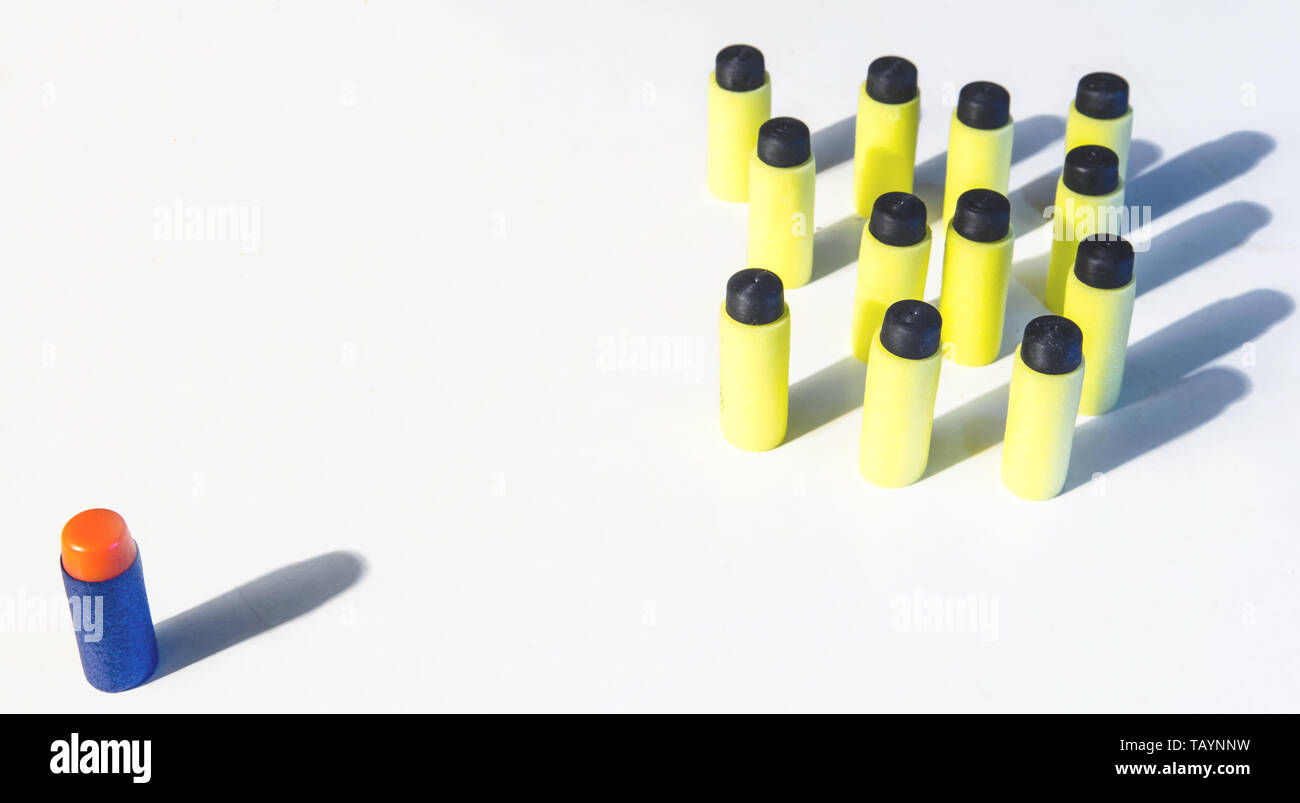 Schaum dart Gruppe und einzelne Stockfoto