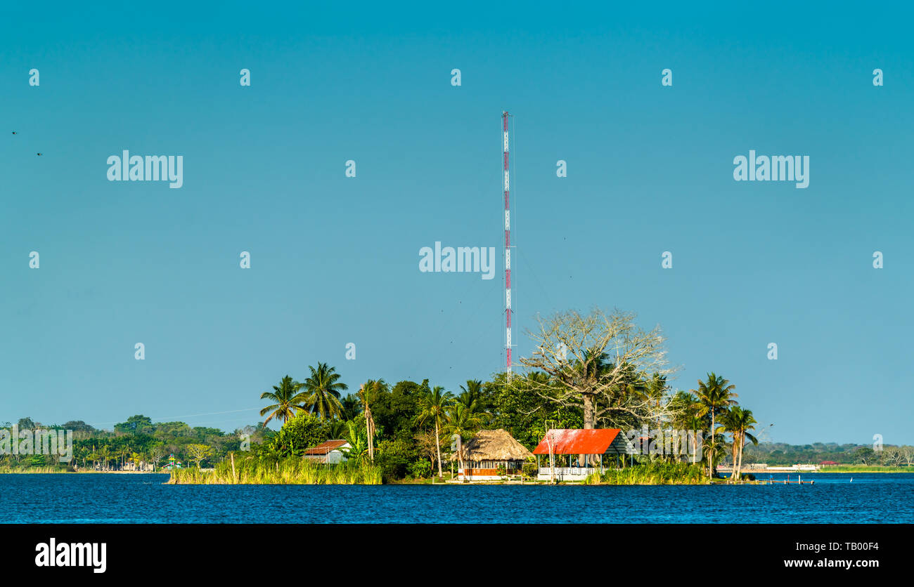 Santa Barbara Insel im Peten Itza See, Guatemala Stockfoto