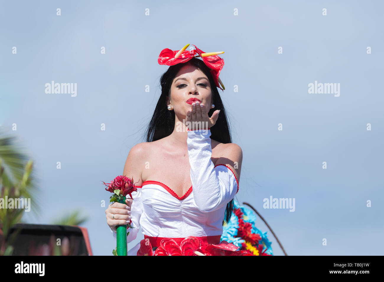 Parade der Madeira Blumenfest oder 'Festa da Flor" in Funchal, Madeira, Portugal, Mai 2019 Stockfoto