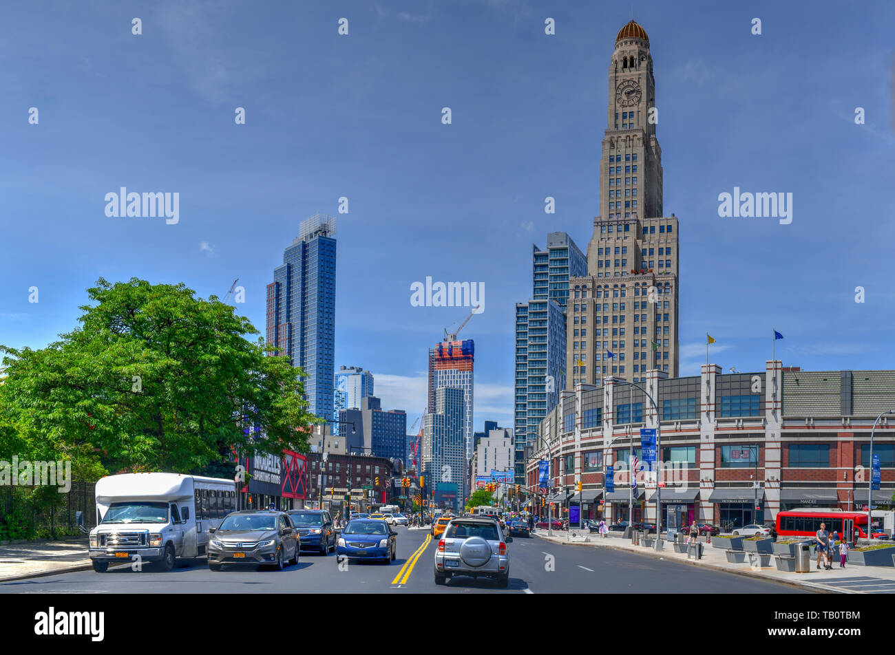 Die Williamsburgh Savings Bank Tower in Brooklyn, New York. Der Turm wurde im 1927-29 in einer modernisierten Byzantine-Romanesque Stil gebaut. Auch als 1 bekannt Stockfoto