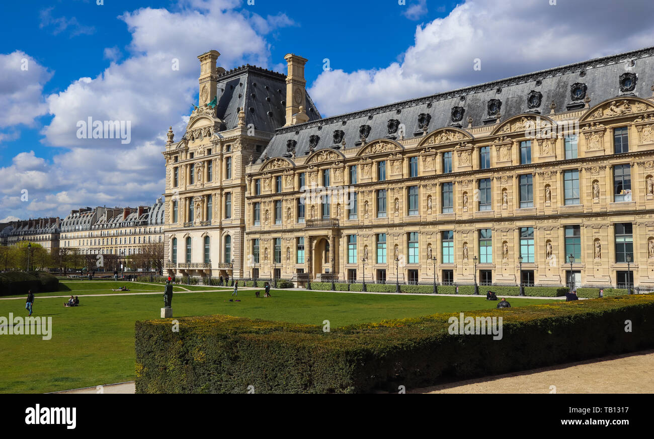 Wunderbare Tuileries Garten von Louvre im Frühjahr. Paris Frankreich. April 2019 Stockfoto