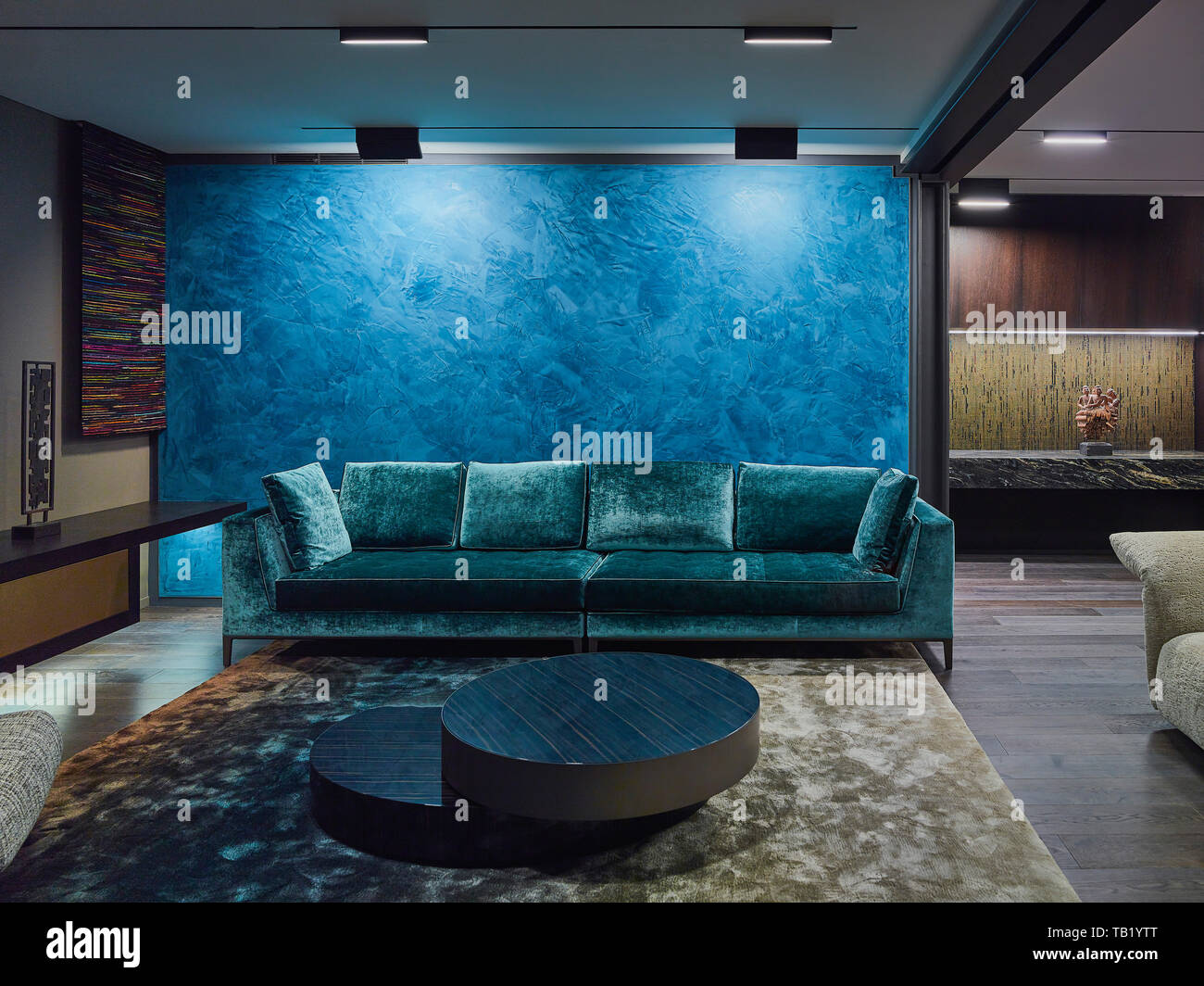 Wohnzimmer. Elizabeth Bay Apartment, Elizabeth Bay, Australien. Architekt: Rolf Ockert Architekten, 2019. Stockfoto