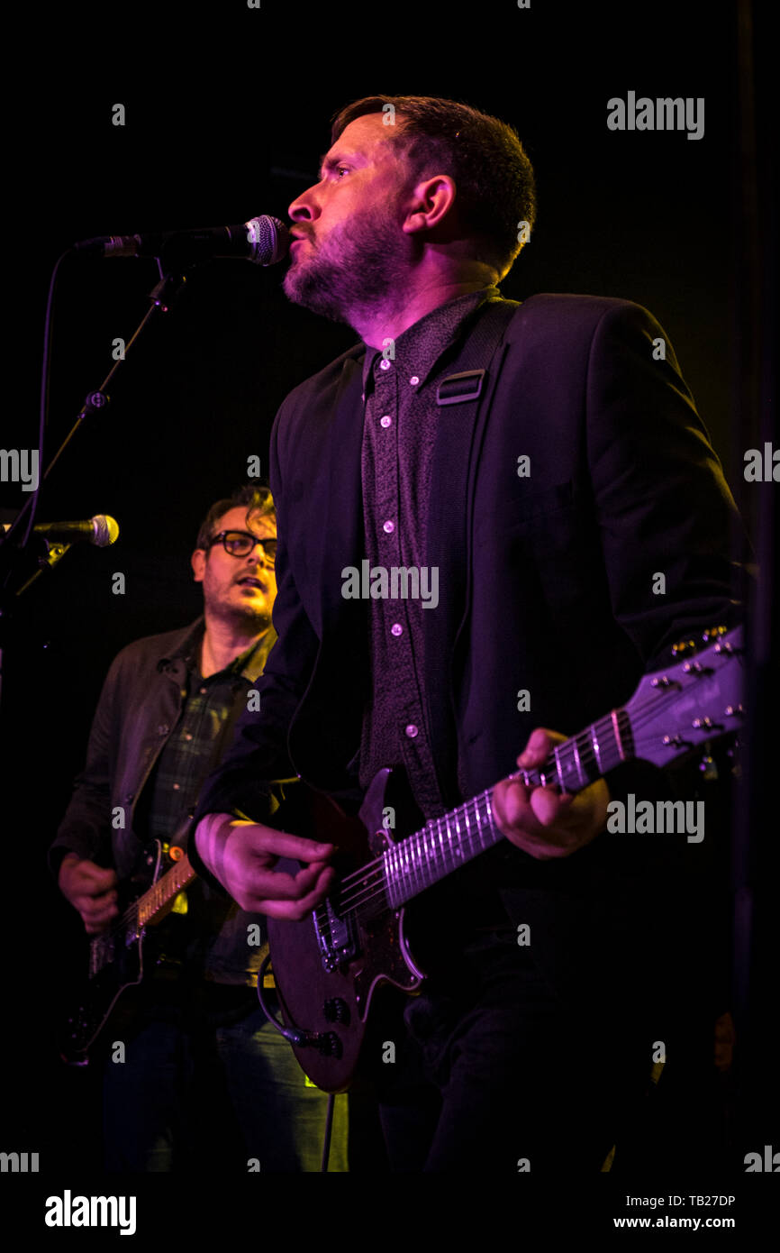 London, Großbritannien. 29 Mai, 2019. Futureheads Frontmann Barry Hyde während Comeback Tour der Band an der Garage in Highbury, London durchführt. Sie werden ihre Tour am Concorde 2 in Brighton, Morgen (Donnerstag) Nacht und wird ihr sechstes Album noch in diesem Jahr los. Credit: Paul Swinney/Alamy leben Nachrichten Stockfoto