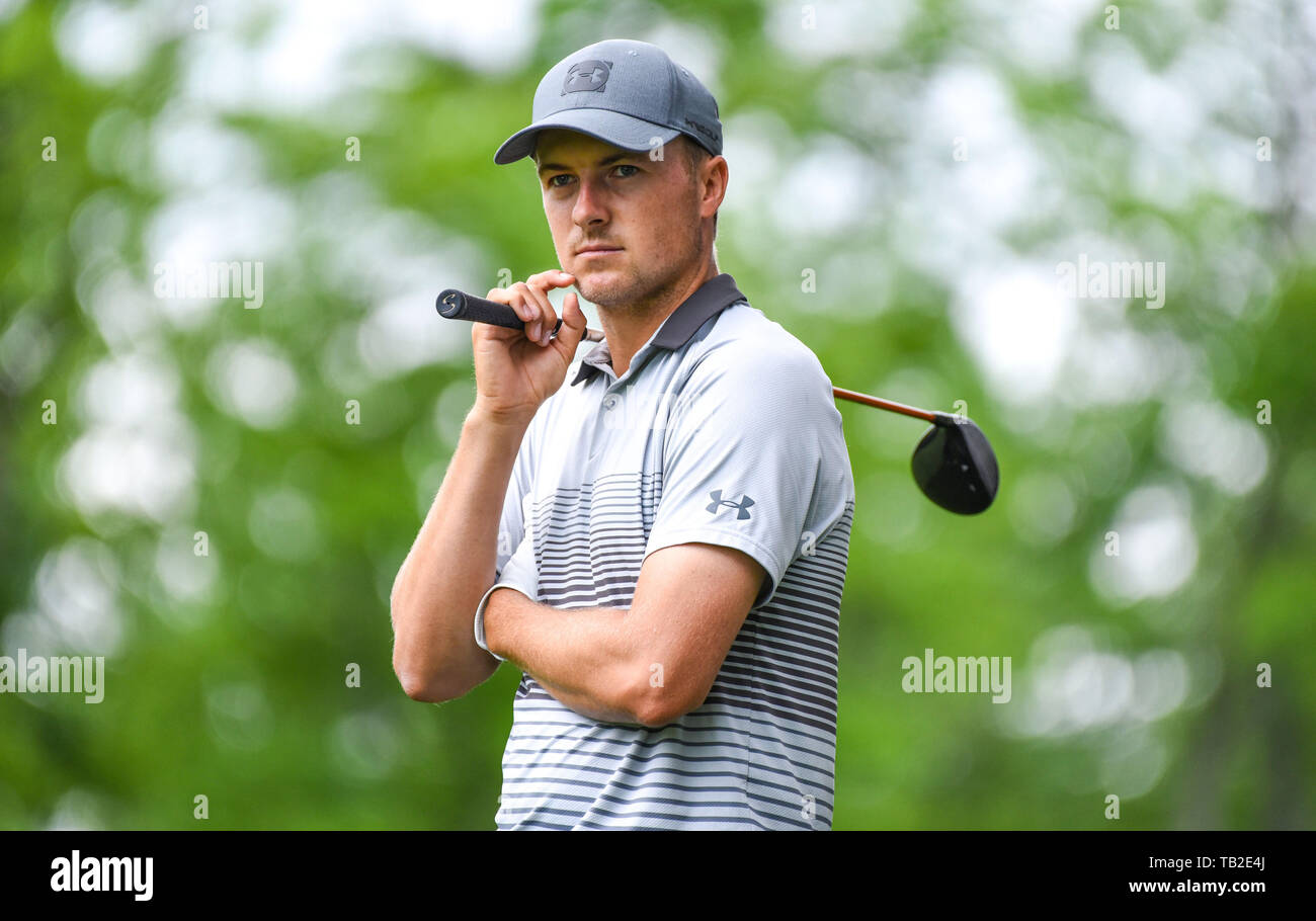 Mai 30, 2019: Jordanien Spieth denkt über sein nächstes Spiel in der ersten Runde spielen am Memorial Day 2019 Turnier durch Allgemein bei Muirfield Village Golf Club in Dublin, OH vorgestellt. Austyn McFadden/CSM Stockfoto