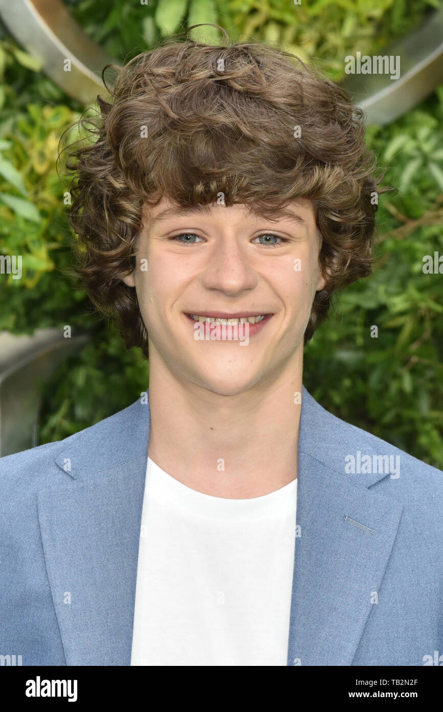 Sam Taylor Buck während der TV-Premiere von Amazon Original "gutes Omen gesehen' im Odeon Luxe Leicester Square in London. Stockfoto