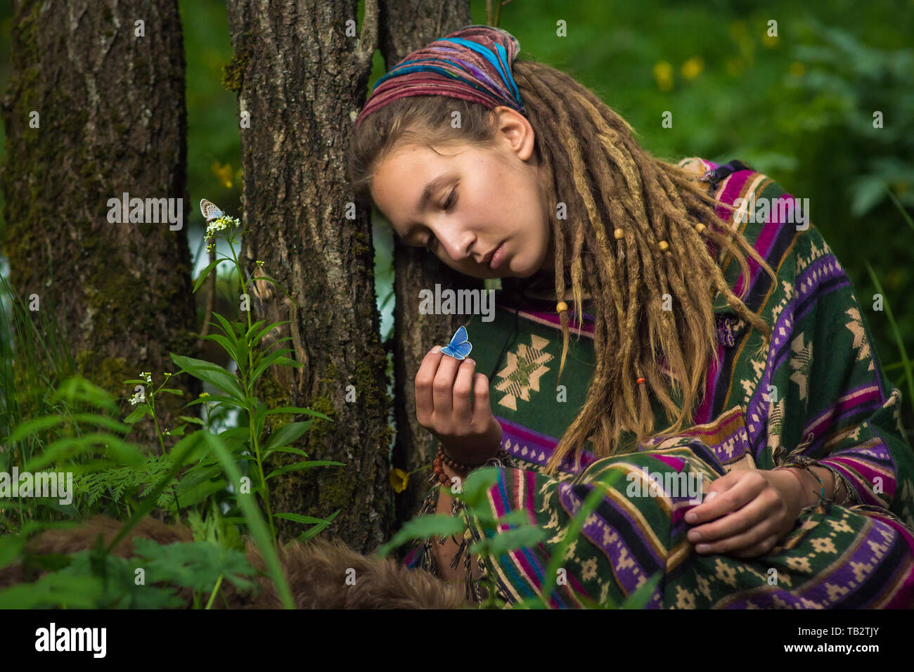 Young Girl With Dreadlocks Stockfotos Young Girl With