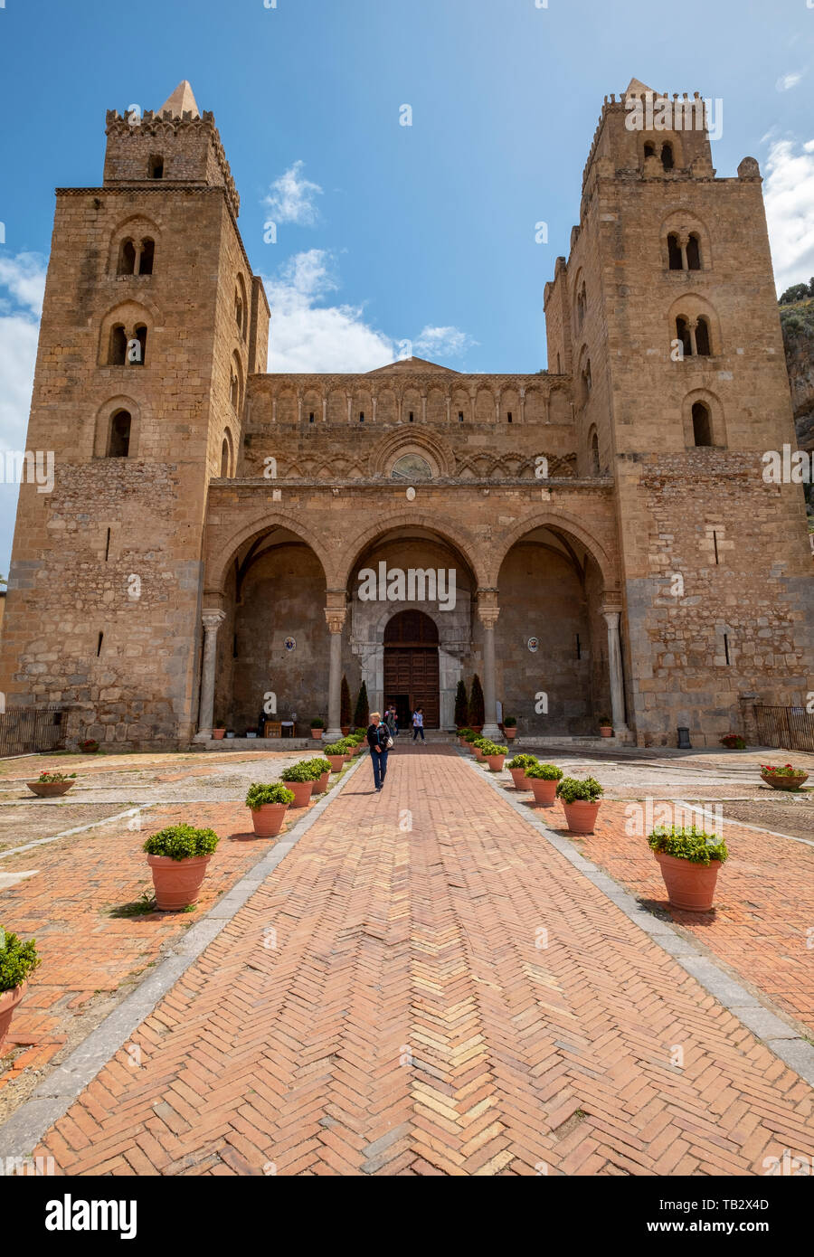 Duomo Di Cefalu Sizilien Stockfotos und bilder Kaufen Alamy