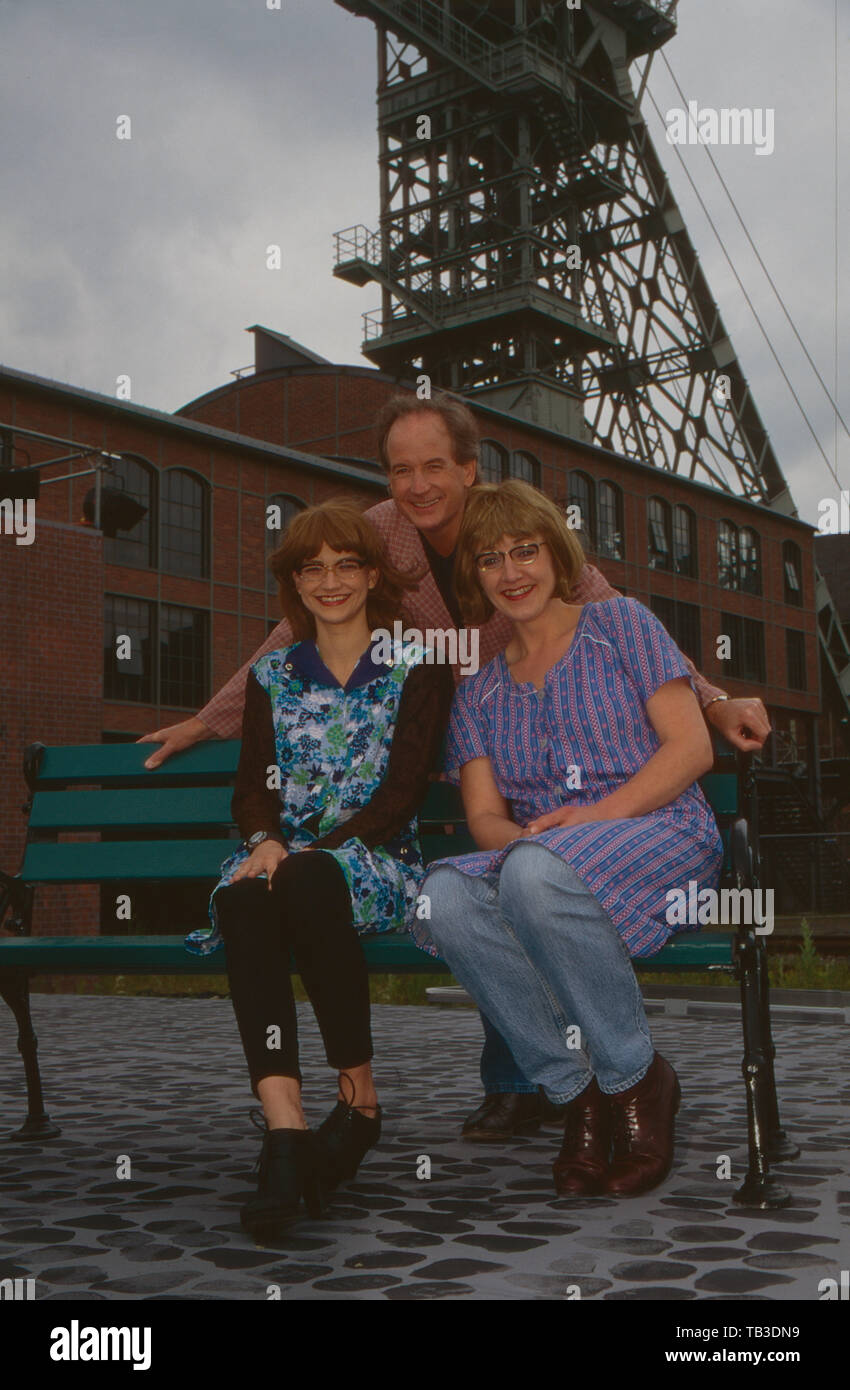 Immer wieder sonntags. Musik- und Unterhaltungsshow, Deutschland 1995, Moderator Max Schautzer mit Katja Liebing und Franziska Mense Moritz Stockfoto