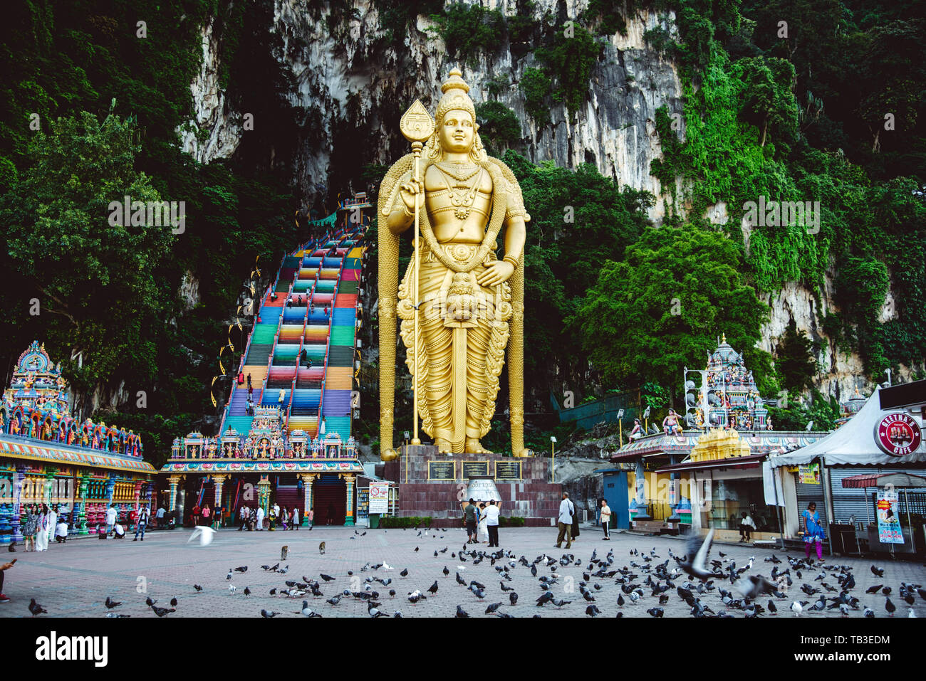 Batu Höhlen, Kuala Lumpur, Mai, 2019: Die Batu Höhlen Lord Murugan Statue, Malaysia Stockfoto