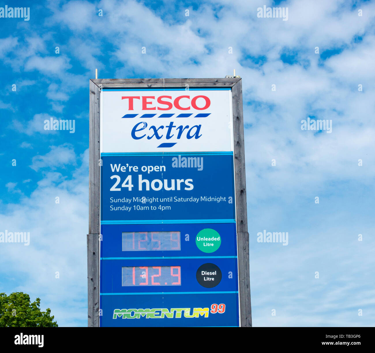 Tesco Extra Supermarkt. Großbritannien Stockfoto