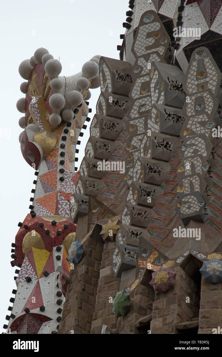 Detail der Fassade vorne (Krippe) der Sagrada Familia, Barcelona Stockfoto