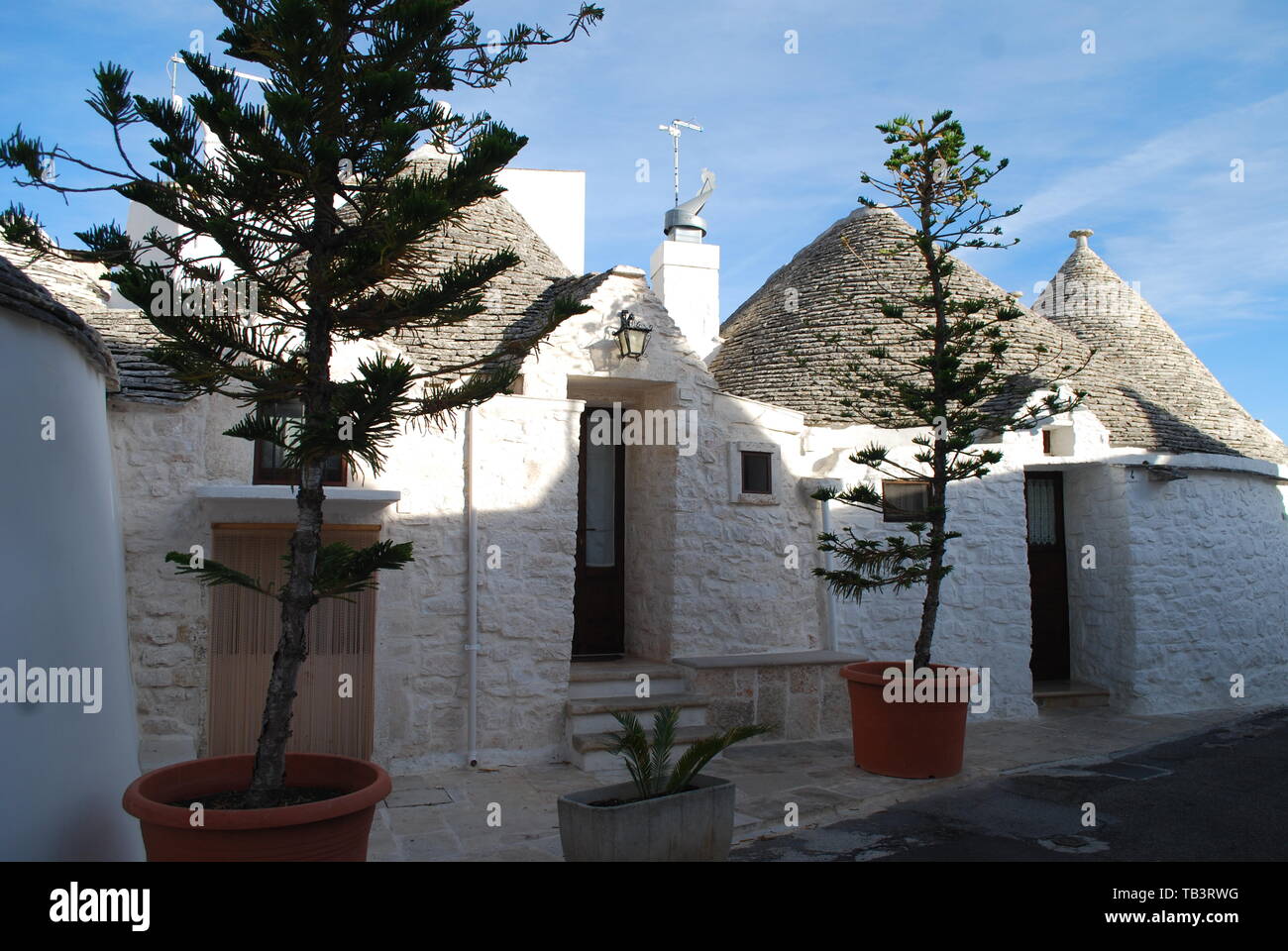 Alberobello, Süd Italien - touristische Attraktion - Dorf mit speziellen Trullo Dach Design - Trulli in Alberobello, Apulien Stockfoto