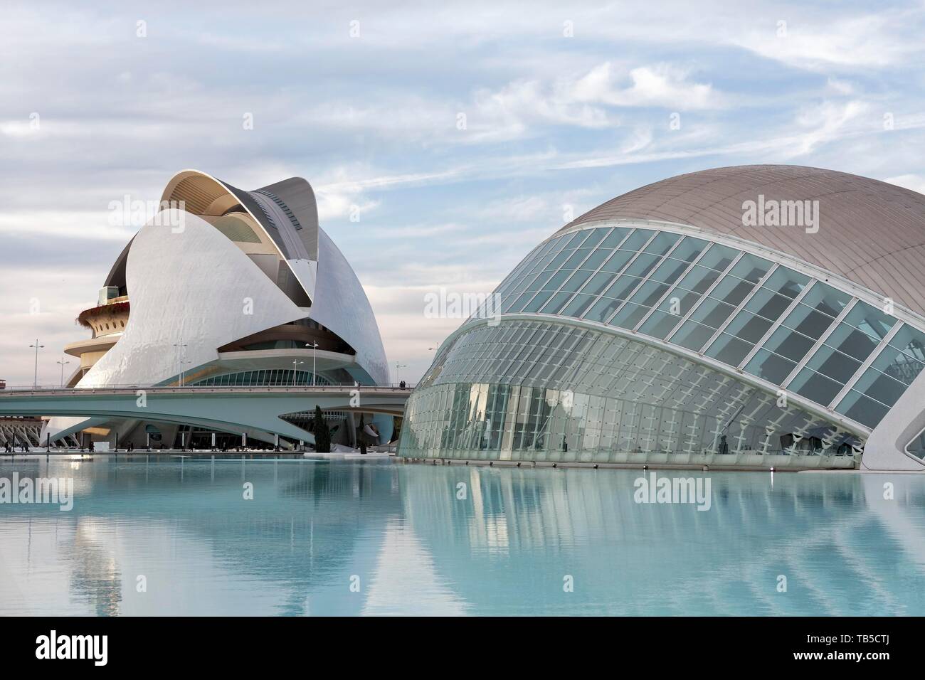 Oper, Palau de les Arts Reine Sofia und IMAX-Kino L'Hemisferic, CAC, Ciudad de las Artes y de las Ciencias, Architekt Santiago Calatrava. Stockfoto