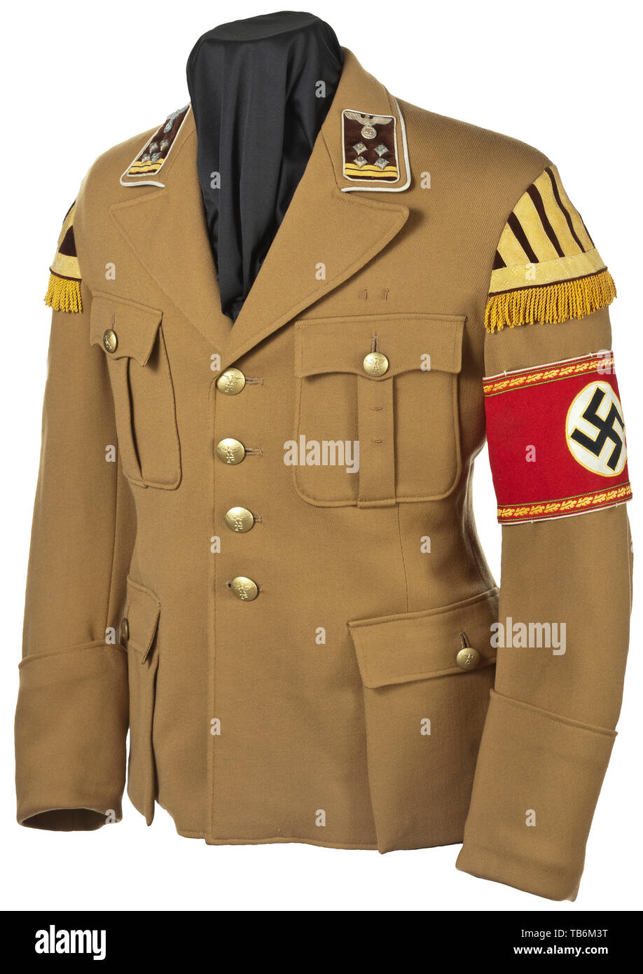 Ein service Tunika für eine Haupt-Gemeinschaftsleiter und Musiker in der Kreisverwaltung, Privater kauf Stück in feine braune gabardine mit Gold Eagle Tasten, braun Liner mit gewebten Tag 'Deutsche Arbeitsfront - Handarbeit" und rzm Tag 'Dienstrock" in die Innentasche. Weißer Kragen, Manschette Netzkabel Patches von dunkel-braun Samt mit gold metall Anwendungen (migriert), Gold Doppel Geflecht und weißen schnurgebundene Bekanten, Angenähtem's wälzen sie sich Nester" in dunkel-braun Samt mit Gold - geflochtene Hakenkreuz trimmen und angehängt 3 mm lang gold Fringe. Das Armband für eine Hauptniederlassung Marktführer im feinen roten Cl, Editorial-Use - Nur Stockfoto