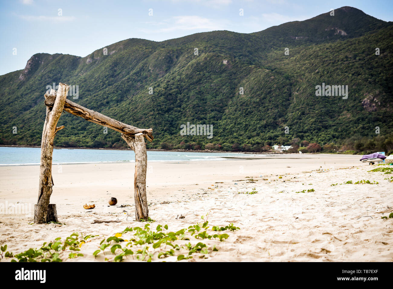 Holzrahmen am Strand auf Con Dao Island, Vietnam Stockfoto