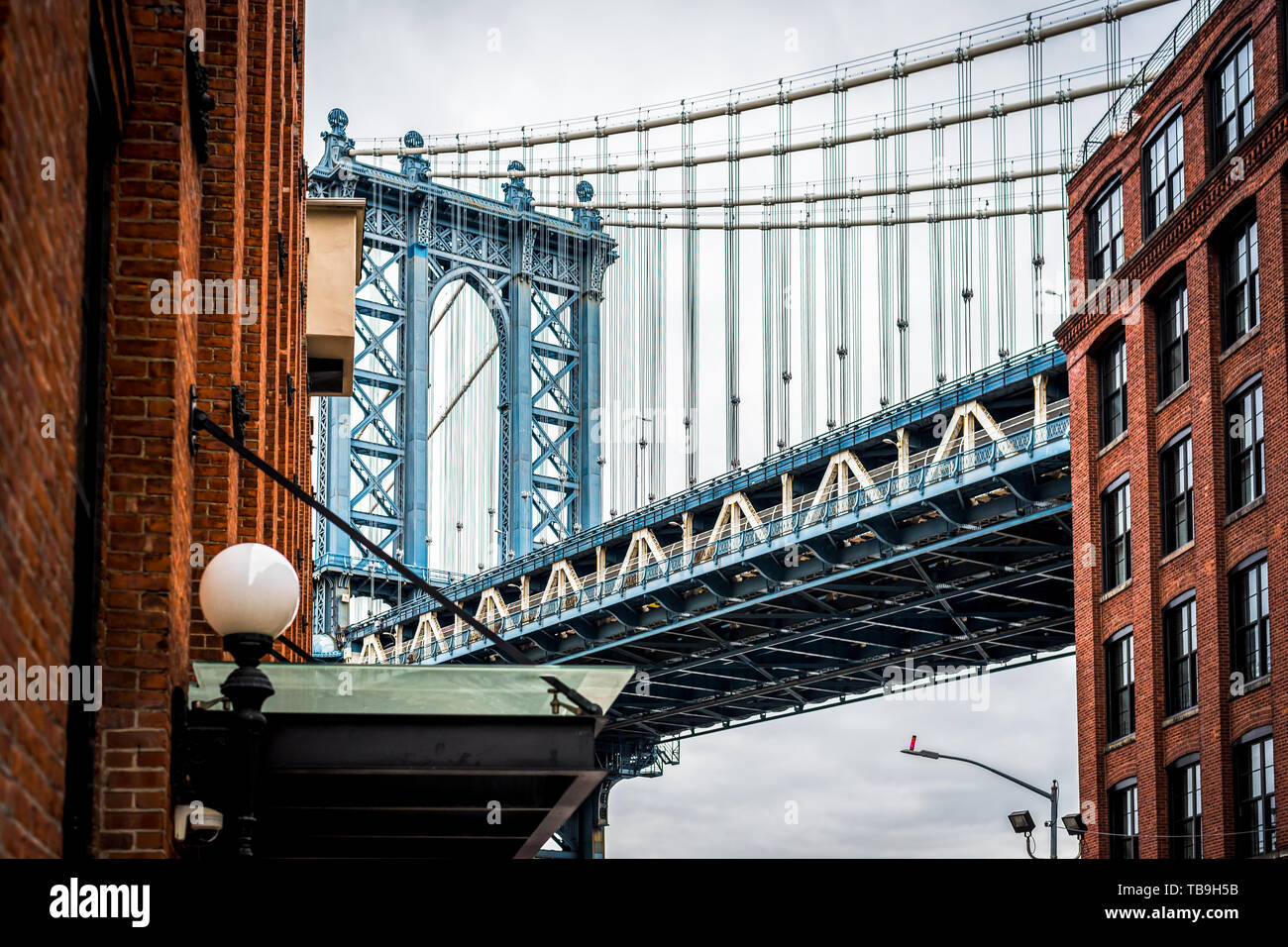 Fotokunst von Manhattan Bridge in Dumbo Brooklyn NYC-Skyline Stockfoto