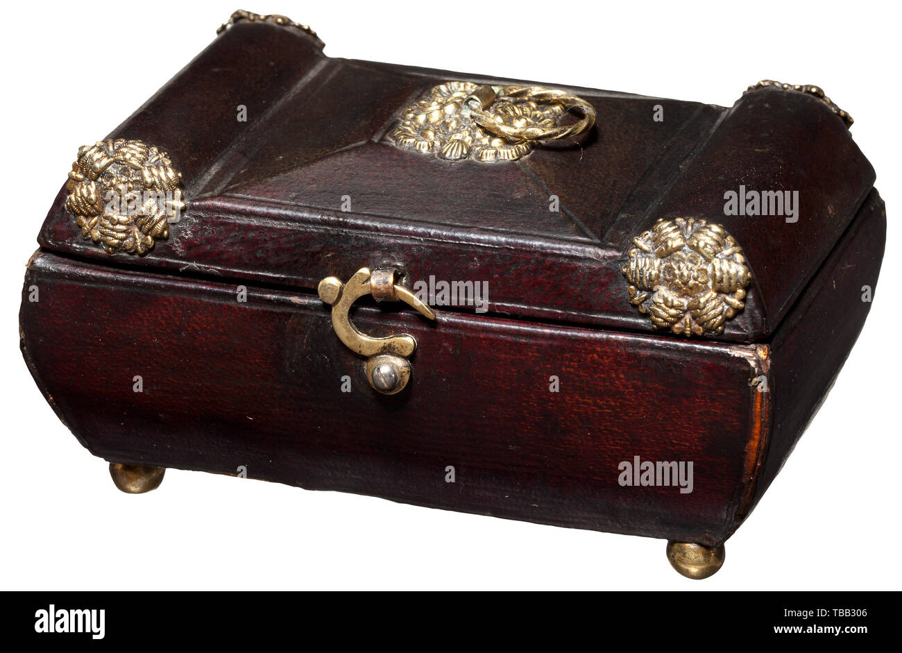 Ein paar französische Miniatur pocket Pistols in einem Fall, der zweiten Hälfte des 19. Jahrhunderts Runde cam-Fässer mit fein gepunktete Dekoration. Graviert Frames mit voll funktionierenden Hämmer und Falten auslöst. Jede tang ausgestattet mit einer kleinen Öse. Griffe aus poliertem Shell. Länge 4,5 cm. In lederbezogenen Holzkoffer auf vier Messing Kugel Füße. Klappdeckel mit klappbaren Tragering und Messing relief Dekoration befestigt wird. Auf der Vorderseite schließen Haken. Abmessungen 10,5 x 6,5 x 5,5 cm. historischen, geschichtlichen, Miniaturen, Miniatur, klein, Mini, 19. Jahrhundert, Additional-Rights - Clearance-Info - Not-Available Stockfoto