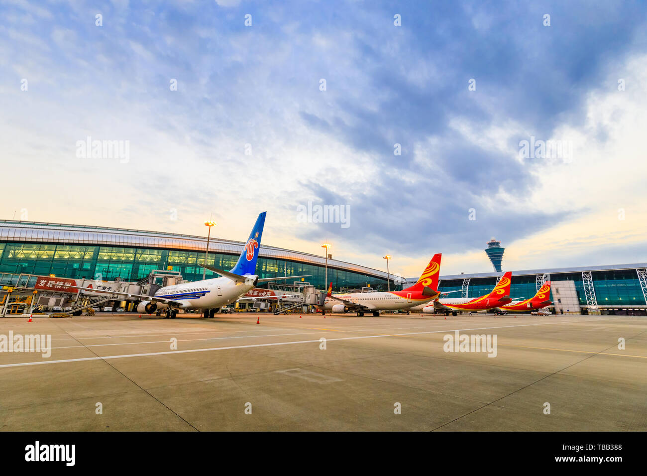 Guangzhou baiyun airport -Fotos und -Bildmaterial in hoher Auflösung ...
