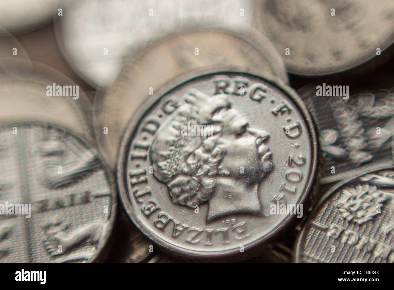 Stapel der Britischen 5 Cent Münzen Stockfoto