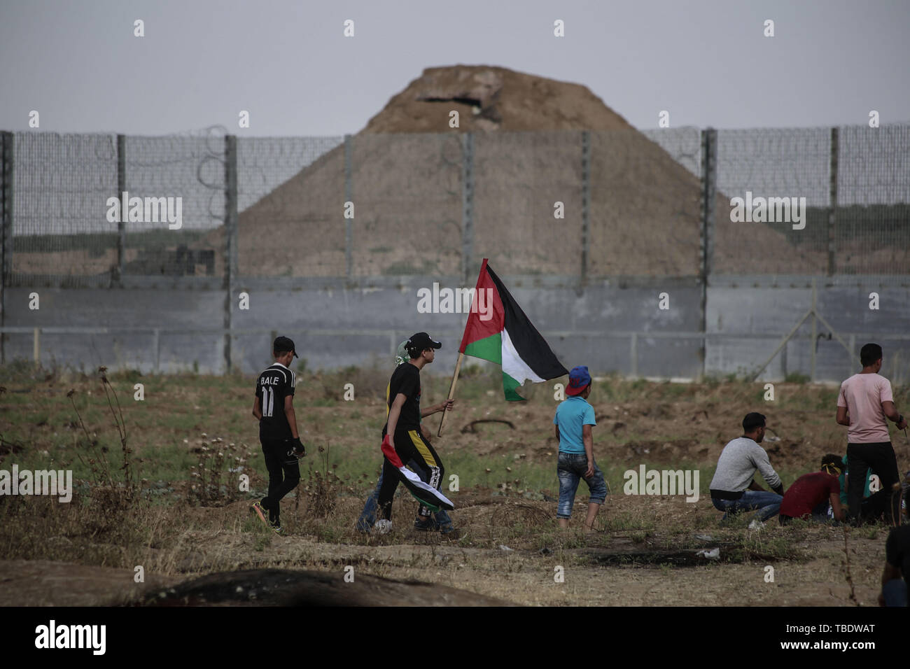 01. Juni 2019, die Palästinensischen Gebiete, Gaza Stadt: palästinensische Demonstranten an einer Demonstration Kennzeichnung der jährlichen al-Quds (Jerusalem) am letzten Freitag des muslimischen Fastenmonats Ramadan. Foto: Mohammed Talatene/dpa Stockfoto