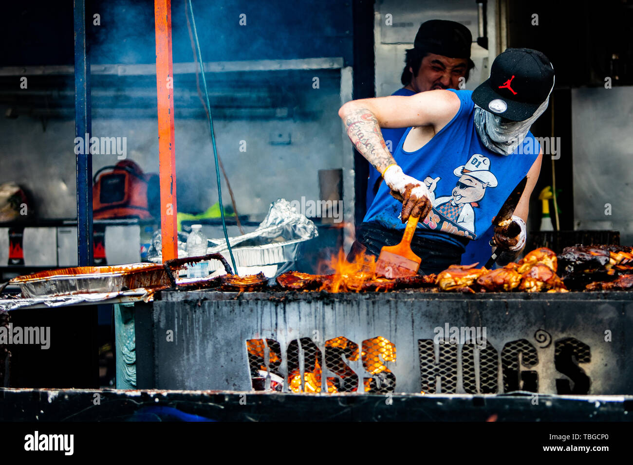 2019-06-01 Windsor, Ontario Kanada Ribfest Food Festival Rippen Huhn zog Pork Barbecue Grill kochen von Boss Hog Riverfront Frische Stockfoto